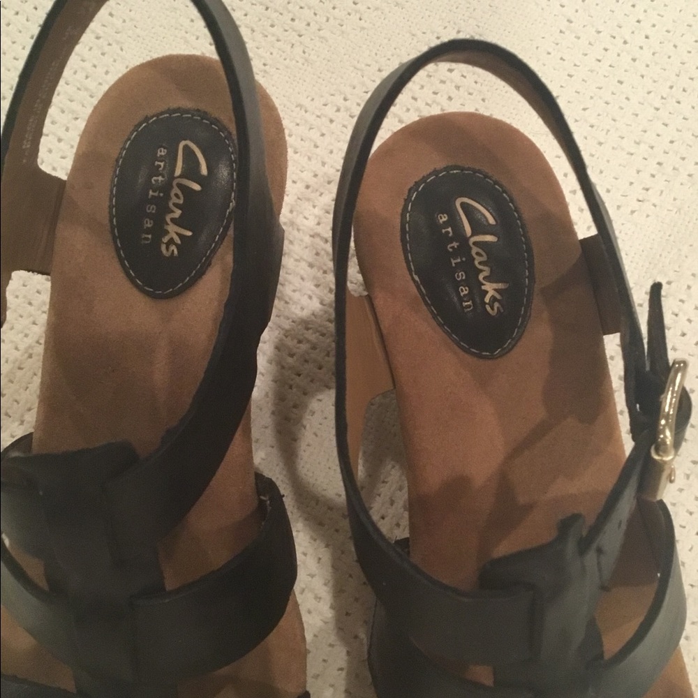 CLARKS SANDALS - Picture 2 of 11